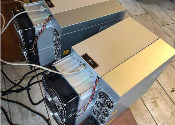 Mão do mineiro 3250W Bitmain Antmineiro S19 95T segundo de Asic Bitcoin dos ethernet